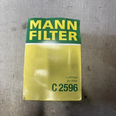 Filtro de aire Mann-Filter C2596 compatible con Volvo 242 245 244 (1980 1981 1982 1983 1984) Foto 1 de 2