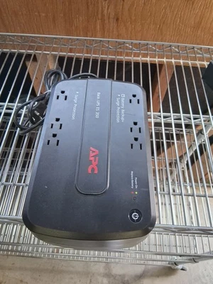 BE350G APC Back-UPS BE350G 200-Watts 350V A Surge Protector - Image 1 of 4