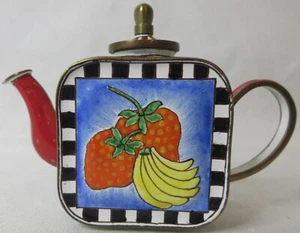 Kelvin Chen Teekanne #137 Emaille handbemalt Erdbeeren Bananen Vintage 1999 schön - Bild 1 von 9
