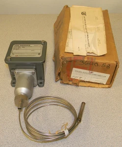 UNITED ELECTRIC E105-2BSB TEMPERATURE SWITCH 30-250F 15A 480VAC  *NEW IN A BOX* - Picture 1 of 7