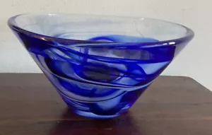 Stunning Kosta Boda Sweden Blue White Swirl Art Glass Fruit Salad Serving Bow - Picture 1 of 6
