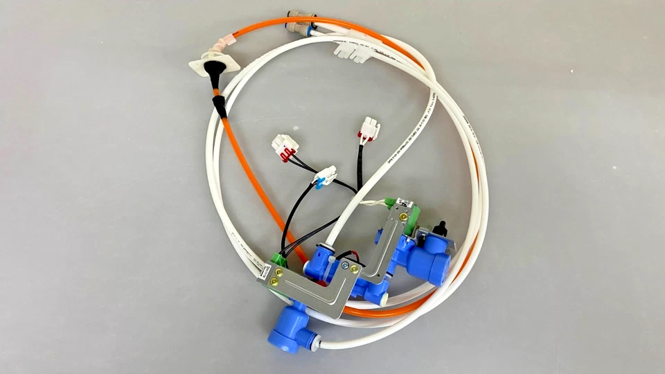 Conjunto de válvula de agua LG AJU73432813 Foto 1 de 1