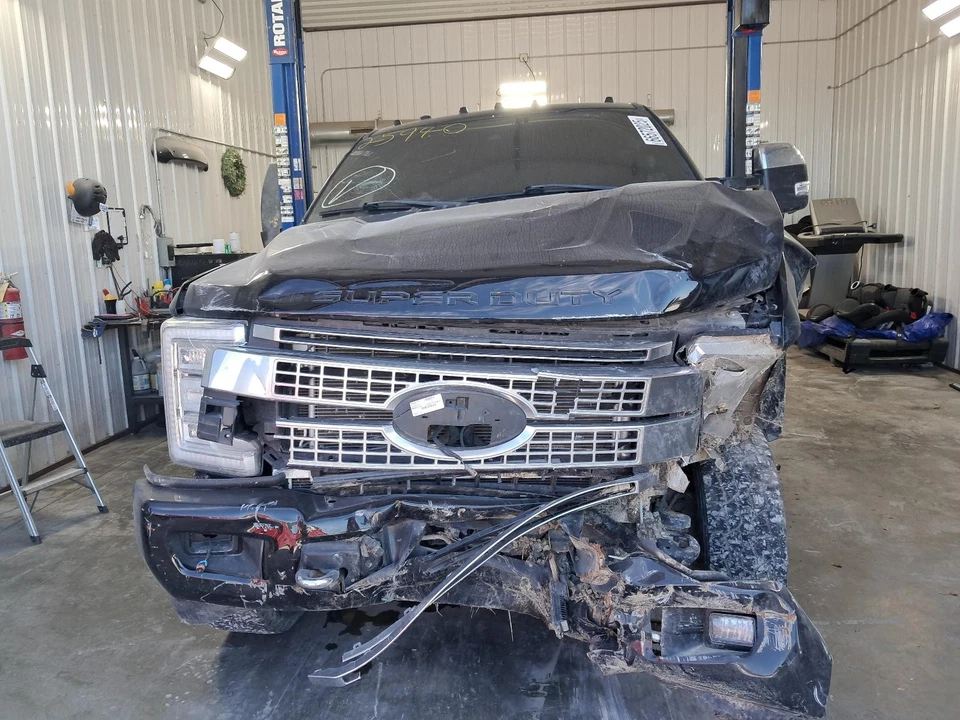 Used Front Right Door Interior Trim Panel fits: 2017 Ford F350SD PICKUP  Grade A - Image 1 of 4