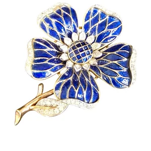Broche Flor Vintage Trifari Azul Esmalte y Estrás - Imagen 1 de 15