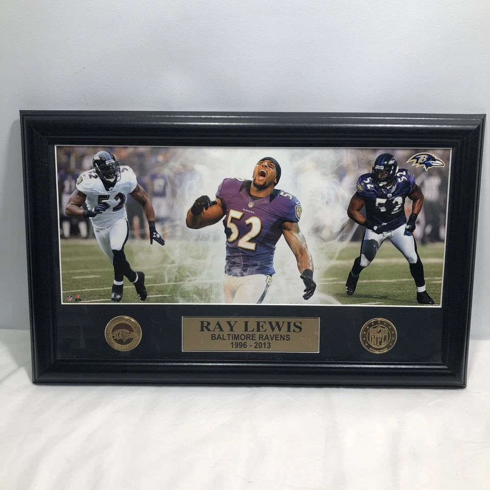 Ray Lewis Baltimore Ravens 1996-2013 impresión enmarcada de carrera con 2 monedas de oro Foto 1 de 4
