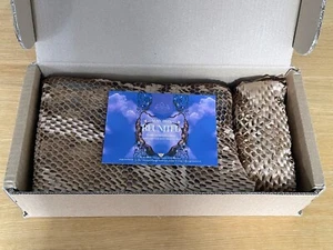 Page & Wick May 2024 Box HOUSE OF BEATING WINGS by Olivia Wildenste + Candle NEW - Picture 1 of 9