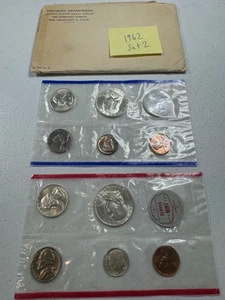 (1) 1962  US MINT SILVER P & D Set,  in all OGP,   w/ 90%  SILVER COINS,   SET 2 - Picture 1 of 6