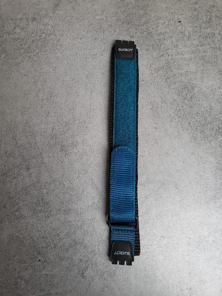 BRACELET DE MONTRE SWATCH  17 mm d' entre corne bleu scratch hook & loop n 36 - Photo 1/4