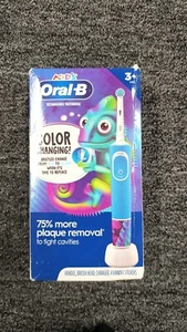 Oral-B Cepillo de dientes eléctrico recargable a batería para niños Cerdas cambiantes, C1 - Imagen 1 de 3