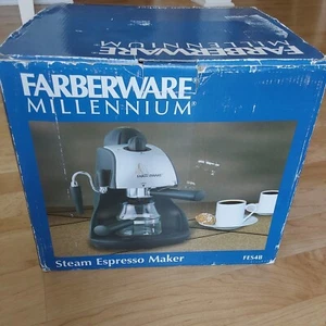 Farberware Millenium FES4B Macchina da Caffè Espresso a Vapore 4 Tazze Cappuccino LEGGI - Foto 1 di 10