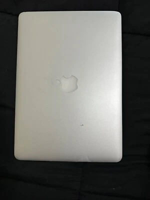 Apple MacBook Air Core i7 2.2GHz 8GB RAM 256GB SSD 13" Z0UU1LL/A (2017) - Good - Image 1 of 3