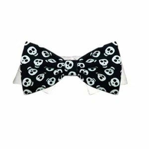 Dog Bow Tie - Black and White Skulls. XS Fits necks 8" Pooch Outfitters - Picture 1 of 1