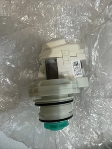 New Genuine OEM FRIGIDAIRE MOTOR AND PUMP ASSEMBLY - 5304519906 - Picture 1 of 2