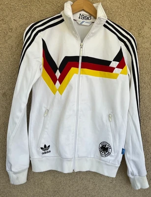 De Colección Adidas Alemania Fútbol Copa Mundial de la FIFA Retro 1990 Chaqueta de Pista Juvenil Mediana Foto 1 de 4