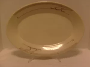 Piatto ovale GRASSLAND BEIGE ristorante DINER merce Homer Laughlin made in USA - Foto 1 di 1