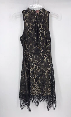 Vestido Love Fire para mujer línea A talla pequeña negro encaje beige forro sin mangas usado en excelente estado Foto 1 de 3