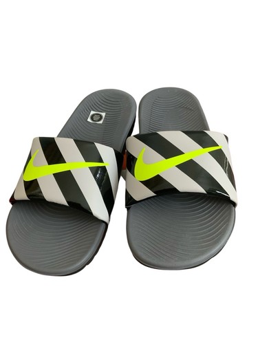 Nike Little Kid Big Kid Kawa Slide Sandalo BV8035 001 Taglia 4Y GUNSMOKE VOLT