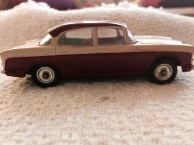 Dinky Toys Humber Hawk 165  - Image 1 of 4