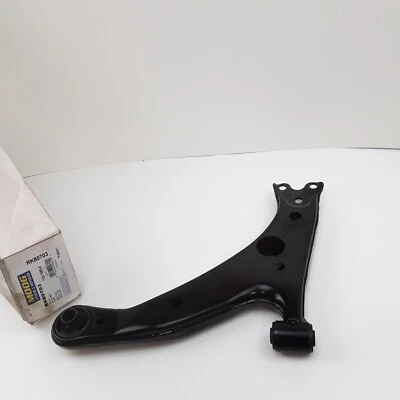 Brazo de control de suspensión delantero derecho inferior para Toyota Corolla 1996 1997 1998 Foto 1 de 4