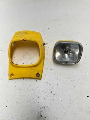 83 1983 Yamaha Tri Moto 175 YT175K OEM Faro Luz Plástico Cubierta Cubierta Cubierta LEER Foto 1 de 4