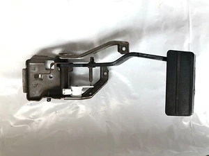 2009 SATURN AURA Front Foot Stop Slow Brake Pedal Assembly 2.4L A/T Sedan G - Picture 1 of 15