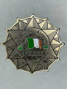 Shannon Airport Ireland Police Hat Lapel Pin - Picture 1 of 2