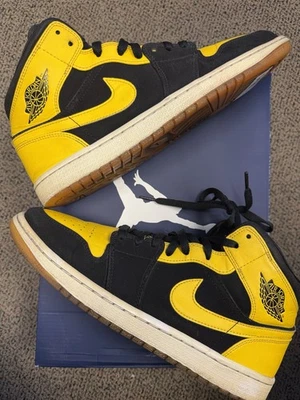 Size 11 - Air Jordan 1 Retro 2017 Mid New Love - Image 1 of 4