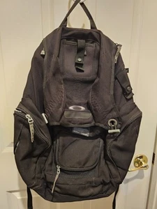 Vintage Oakley Panel Pack Backpack Tan The Book of Eli Featured look at pics - Picture 1 of 9