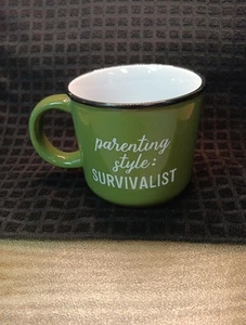 Threshold Tasse Elternstil: Überlebenskünstler humorvoll grün 14 Unzen hervorragender Zustand - Bild 1 von 7