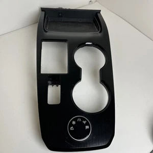 Console avant Nissan Rogue charge téléphone sans fil OEM 283426RA0A 2020 - Photo 1 sur 10