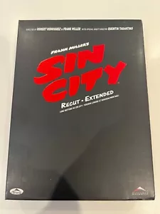 Sin City DVD Region 1 inc. Graphic Novel - Picture 1 of 8