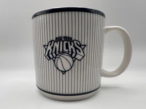 Kith for the New York Knicks weiß Nadelstreifen Keramik Kaffee Tee Becher - Bild 1 von 4