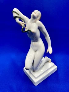 HEREND PORCELAIN HANDPAINTED NUDE DEATH OF CLEOPATRA FIGURINE 5722 ARTIST SIGNED - Picture 1 of 6