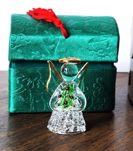 My Guardian Schatztruhe von Lavie-Engel hält Weihnachtsbaum - Bild 1 von 3