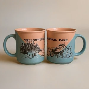 Juego de 2 tazas de café vintage Parque Nacional de Yellowstone Monterey Japón azul rosa - Imagen 1 de 6