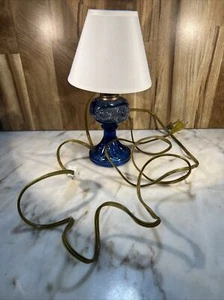 Vintage small glass lamp 11" x 6" - Picture 1 of 11