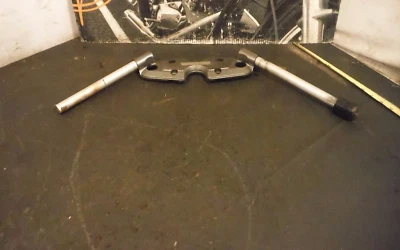 2006 06 Suzuki GSX1300R GSX1300 GSX 1300 Hayabusa superior triple árbol clip en ons Foto 1 de 4