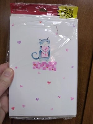 Vintage Hallmark Cards 8 Pack Valentine Cat Hearts NOS new unopened USA - Image 1 of 4