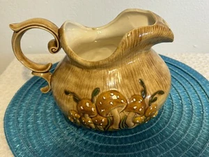 Brocca per funghi con labbro ghiaccio Arnels vintage 1977 retrò ceramica beige marrone - Foto 1 di 11