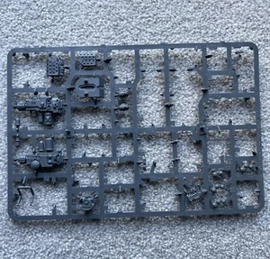 Warhammer 40K Marine Primaris Invictor Tactical Warsuit Incendium Cannon - Picture 1 of 2