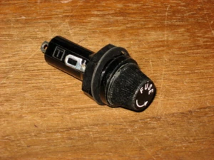 Fuse Holder for 5 X 20mm GMA Type Fuses, qty 1 - Picture 1 of 6