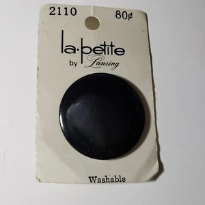 Vintage Mantel Knopf auf Karte La Petite von Lansing braun 33 mm Schaft #2110 - Bild 1 von 6