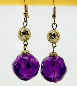 Vintage Purple & Gold Plastic Round Statement Drop Earrings - Imagen 1 de 1
