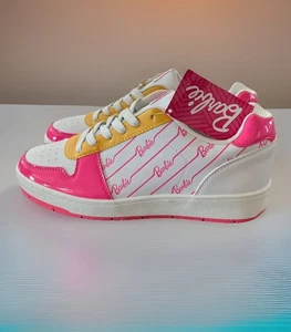 Barbie by Mattel Para Mujer Talla 9 Informal Cancha Tenis Zapatos WMBA43BB01 - Imagen 1 de 8