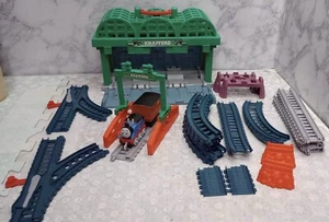 Thomas & Friends Train & Track Set Knapford Station Play And Go- Complete 26 Pcs - Picture 1 of 18