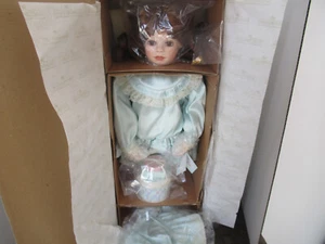 THE ASHTON-DRAKE GALLERIES "CECILIA" NEUWERTIG IN OVP MIT COA!!! - Bild 1 von 5