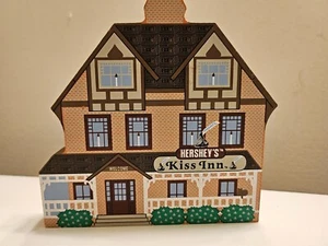 Cat's Meow Village Collectibles Hershey's Kiss Inn Year: 1999 Limited time deal! - Picture 1 of 5