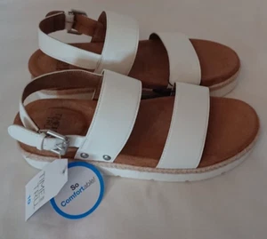 Women's White Time and Tru Comfort Platform Sandals Size 10 - Picture 1 of 7
