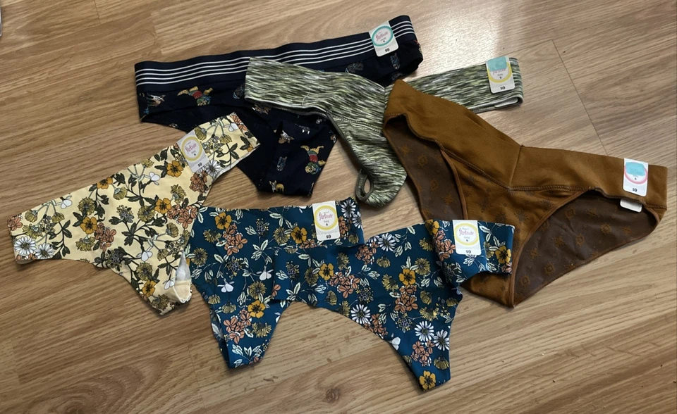 FLIRTITUDE BRAGAS 2 Cheeky 4 Tangas TALLA MUJER S Pequeño Lote De 6 Nuevas Con Etiquetas Foto 1 de 4