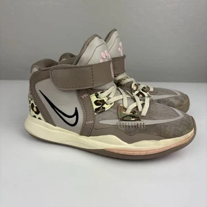 Nike Kyrie Infinity Leopard Camo Light Iron Ore Kinderschuhe Gr. 13 - Bild 1 von 18
